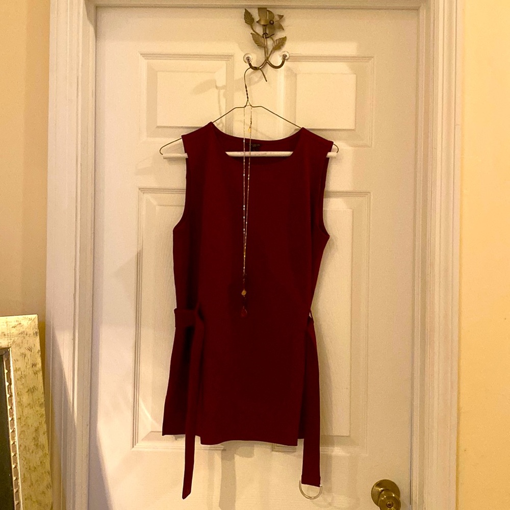 Ann Taylor tunic style sleeveless top